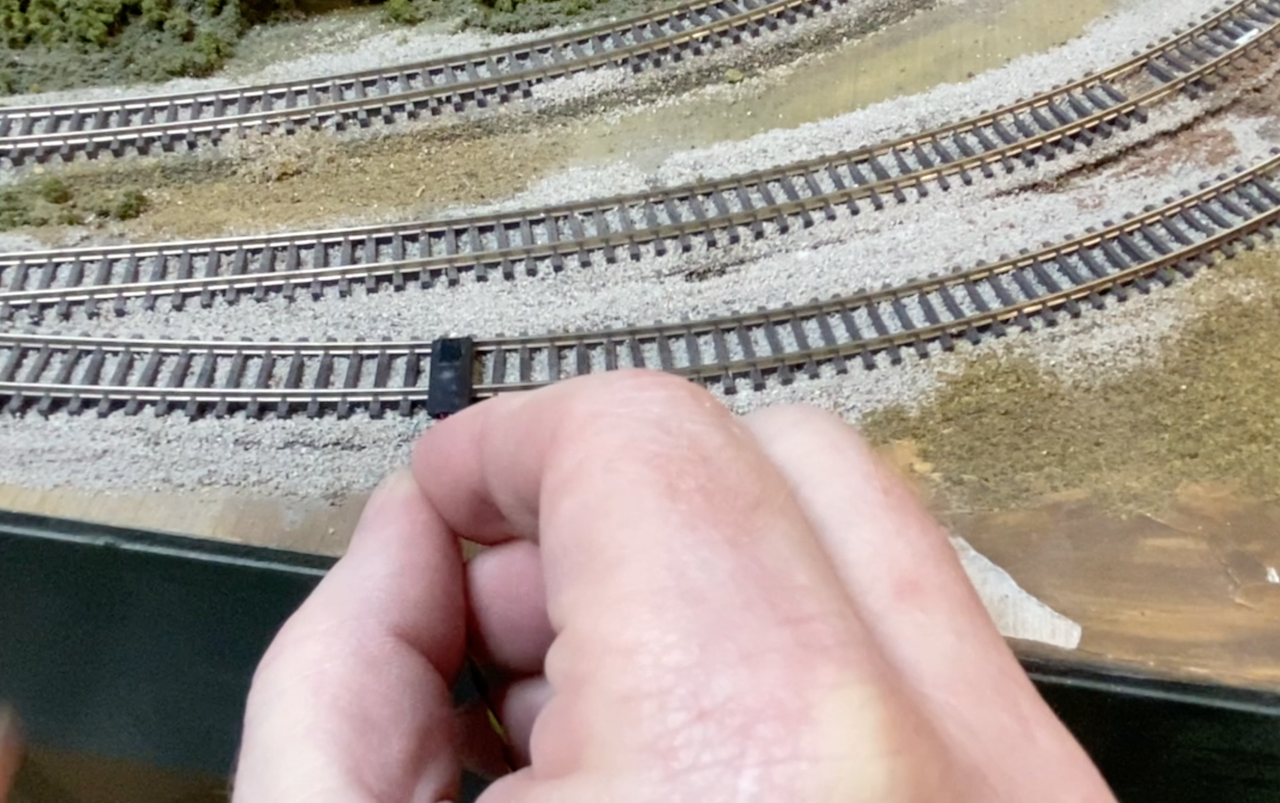 N Gauge Layouts - N Scale Train Accessories